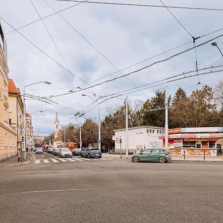 Skau 1 Old Town Family & Business Apartment Free Parking Bratislava Exteriör bild