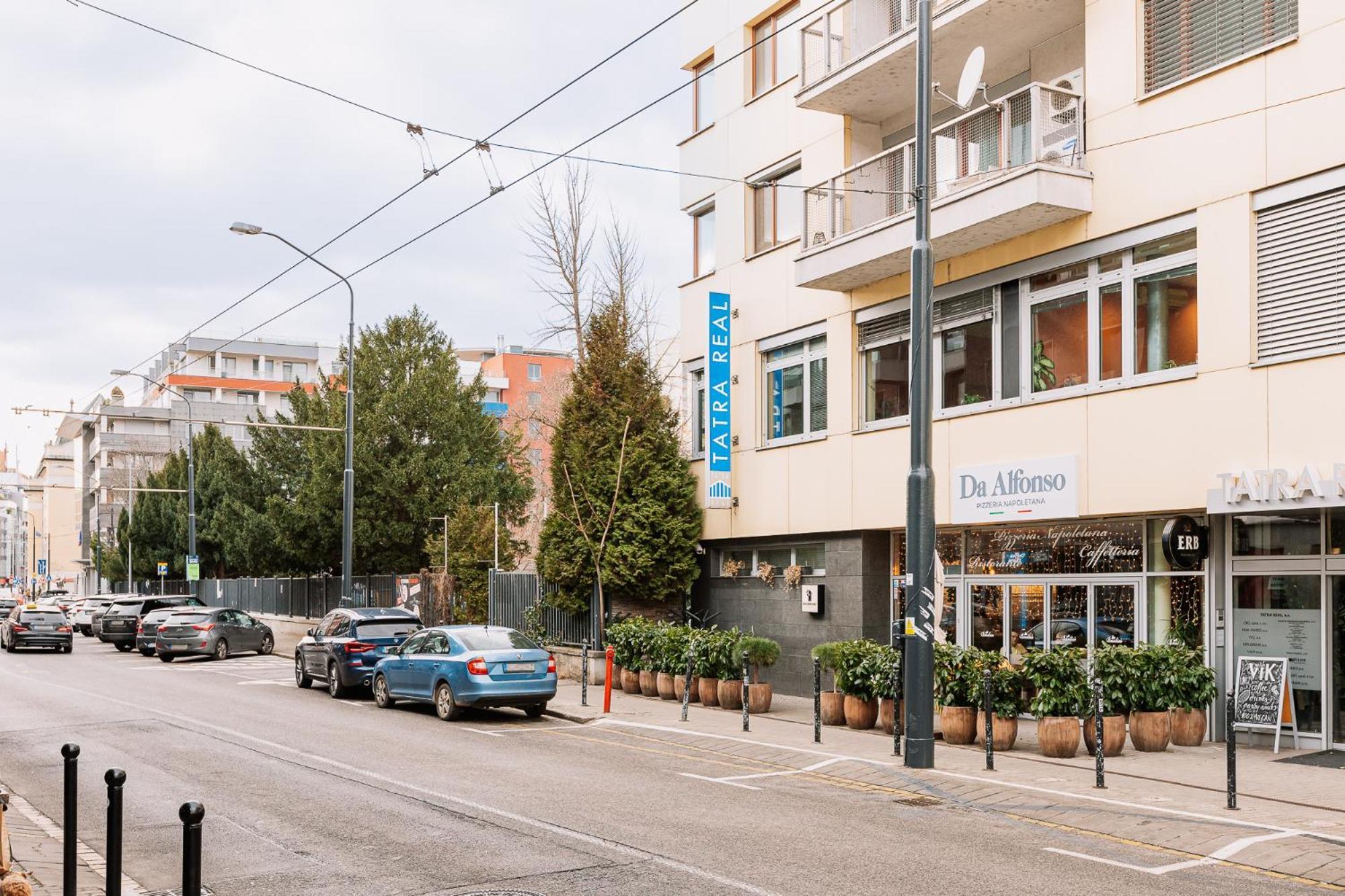 Skau 1 Old Town Family & Business Apartment Free Parking Bratislava Exteriör bild